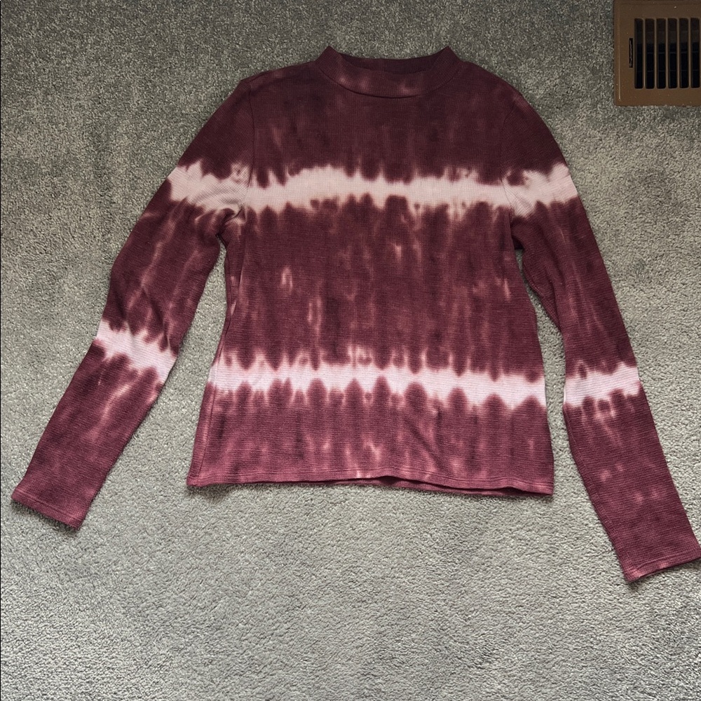 American Eagle Outfitters Maroon and White Tie-Dye Long Sleeve Tee